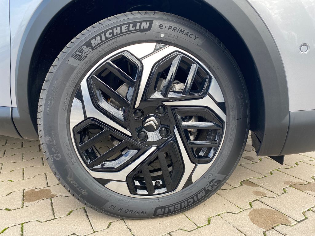 Fahrzeugabbildung Citroën C4 PureTech 130 Stop&Start EAT8 MAX *Kälte-Paket