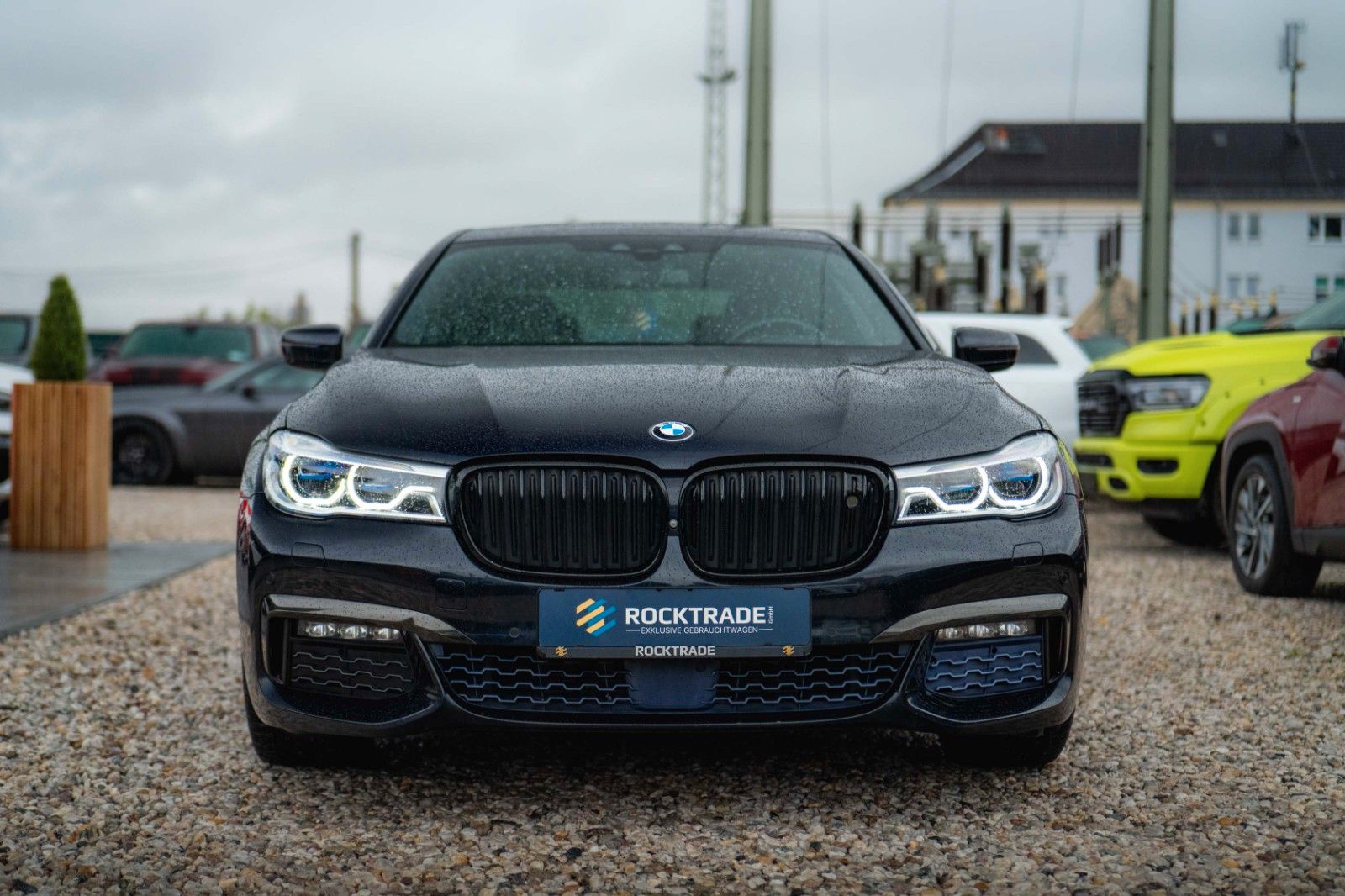 Fahrzeugabbildung BMW 730d L xDrive M Sport Shadow | 100% Option | 19%