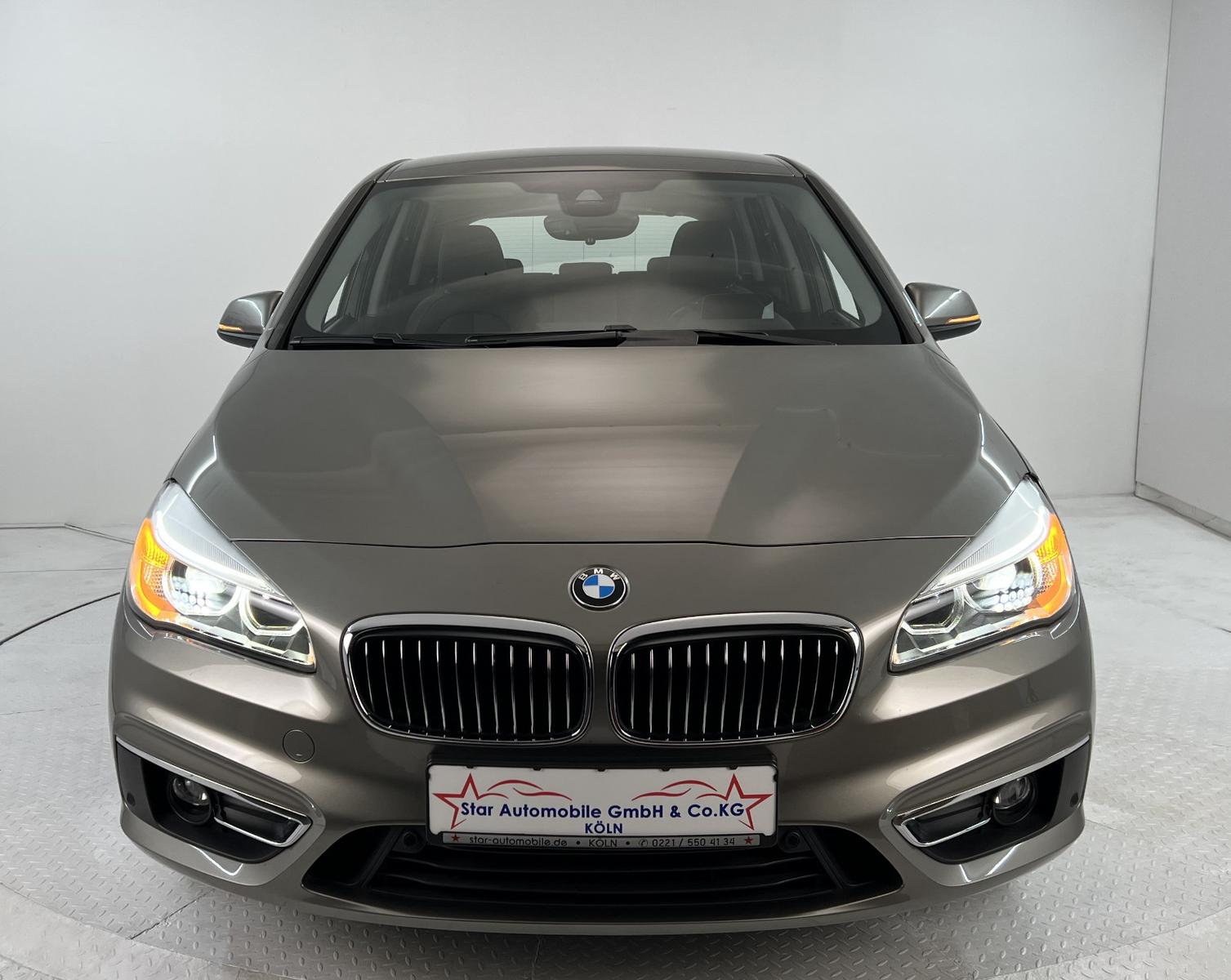 BMW 220 i Luxury Line Active Tourer Steptronic LED +