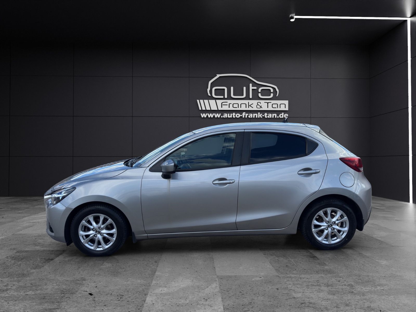 Fahrzeugabbildung Mazda 2 Lim. Exclusive-Line PDC*Shzg*USB*Tempo