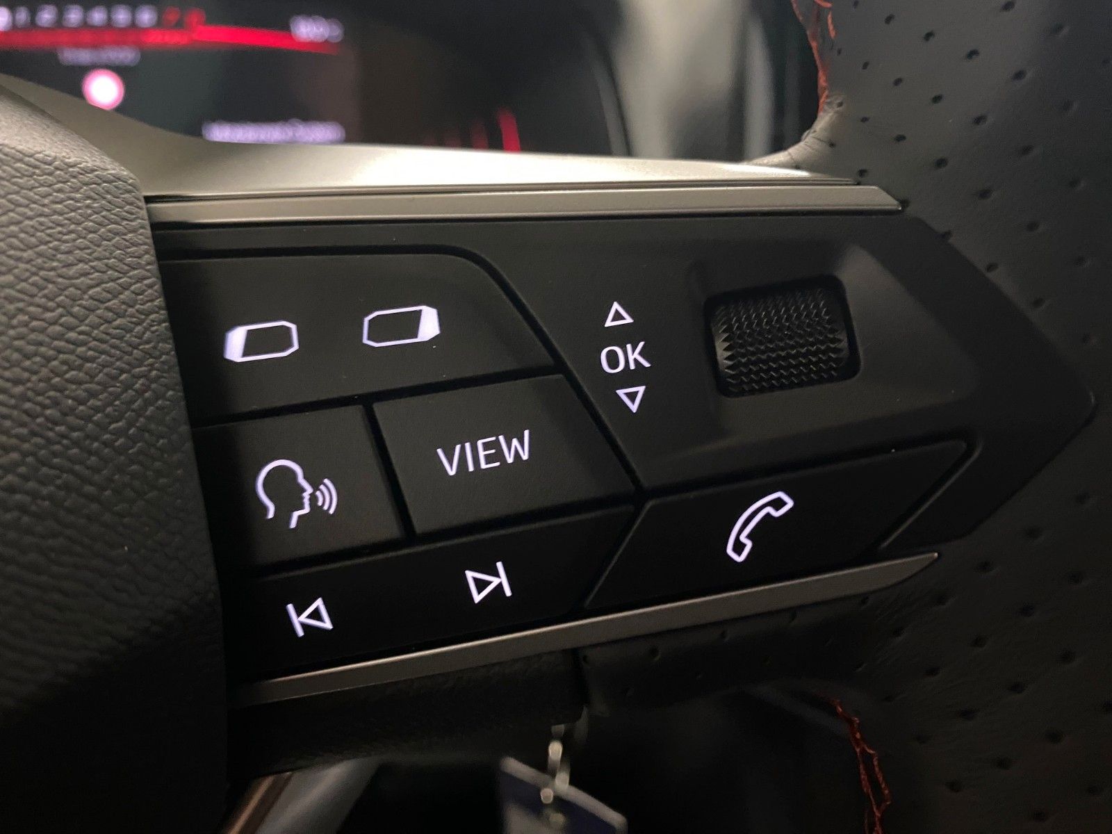 Fahrzeugabbildung SEAT Arona 1.0 TSI FR Garantie 2030+voll LED++KAMERA+