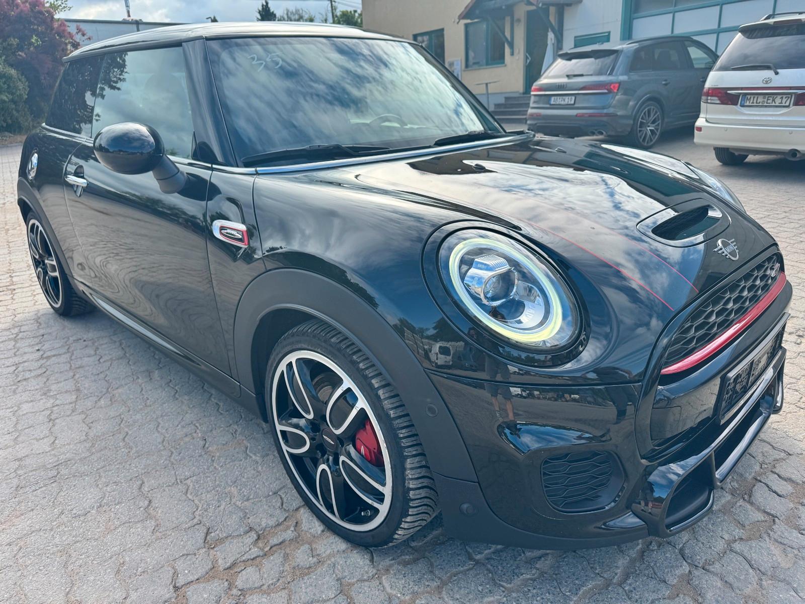 MINI JOHN_COOPER_WORKS Mini 3-trg. John Cooper Works