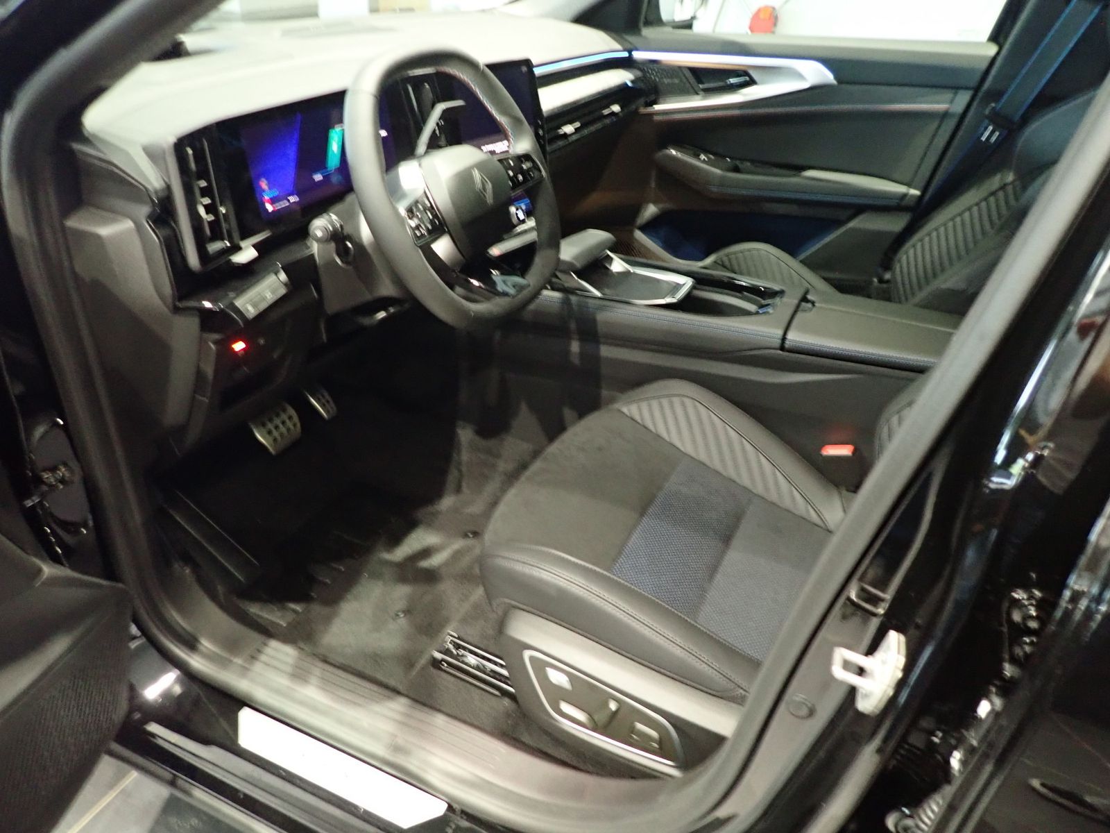 Fahrzeugabbildung Renault Rafale Esprit Alpine E-Tech Full Hybrid 200