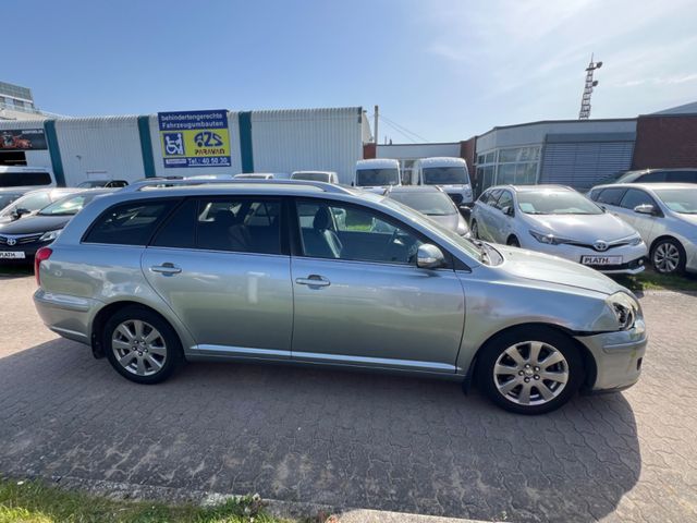 Toyota Avensis  Kombi 1.8 Travel