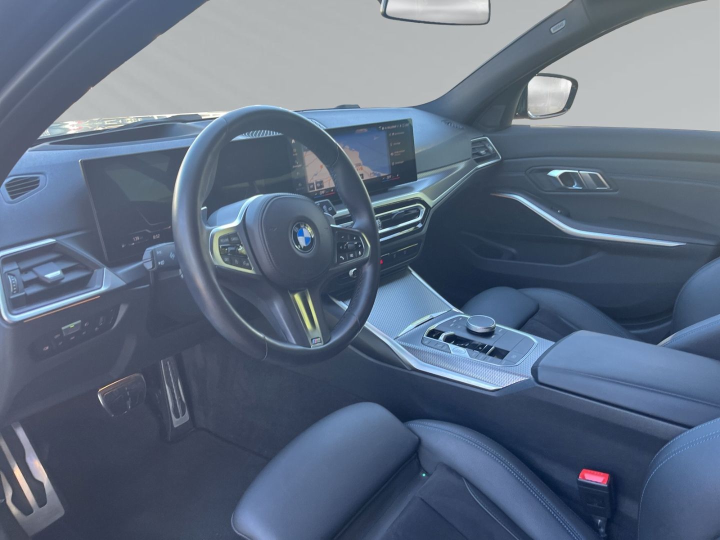 BMW 320 i M Sport touring StandHZG AHK Navi Sound foto 4