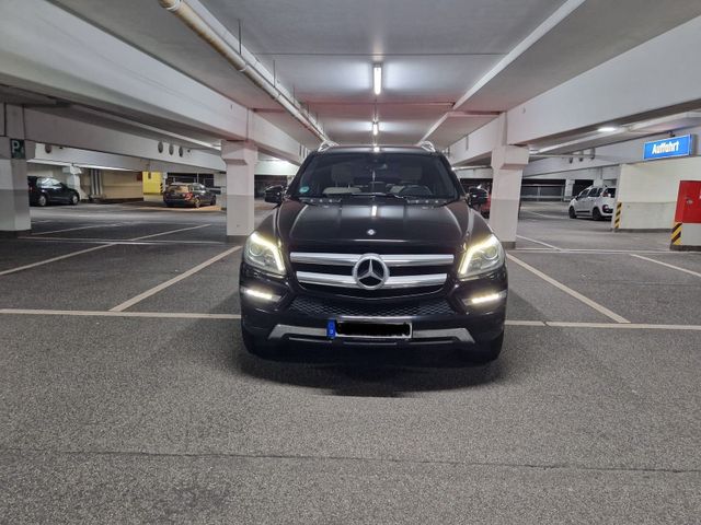 Mercedes-Benz Mercedes Benz GL 500 x166 TOP!