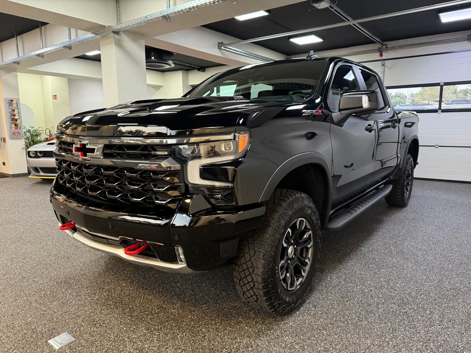Fahrzeugabbildung Chevrolet 2026 SILVERADO ZR2 OFF ROAD-SIDE ST 6.2L V8-4x4