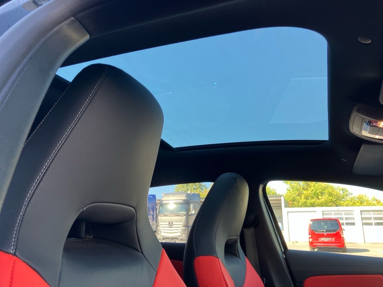 Fahrzeugabbildung Mercedes-Benz A 220 d 360 ACC AUT Fernlichtass. KlimaA LM Navi