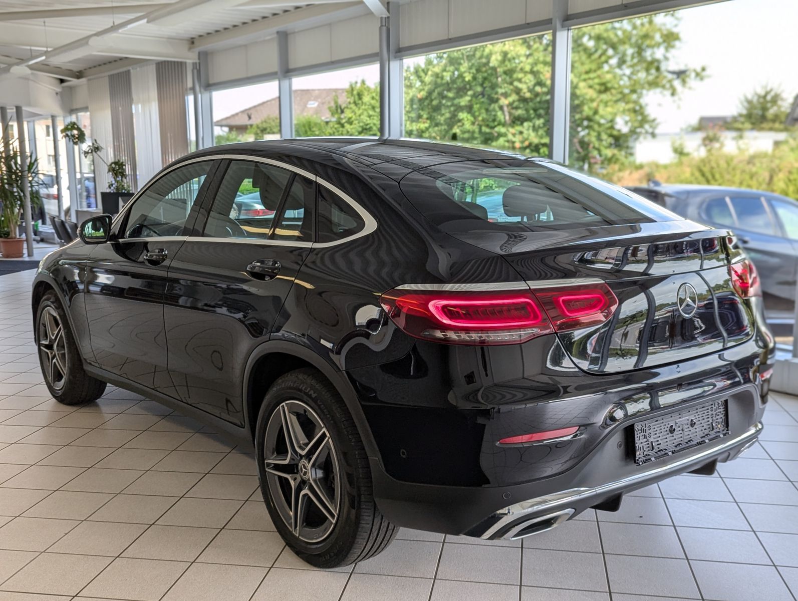 Fahrzeugabbildung Mercedes-Benz GLC 220 4MATIC Coupe 2x AMG Kamera LED AHK 19"