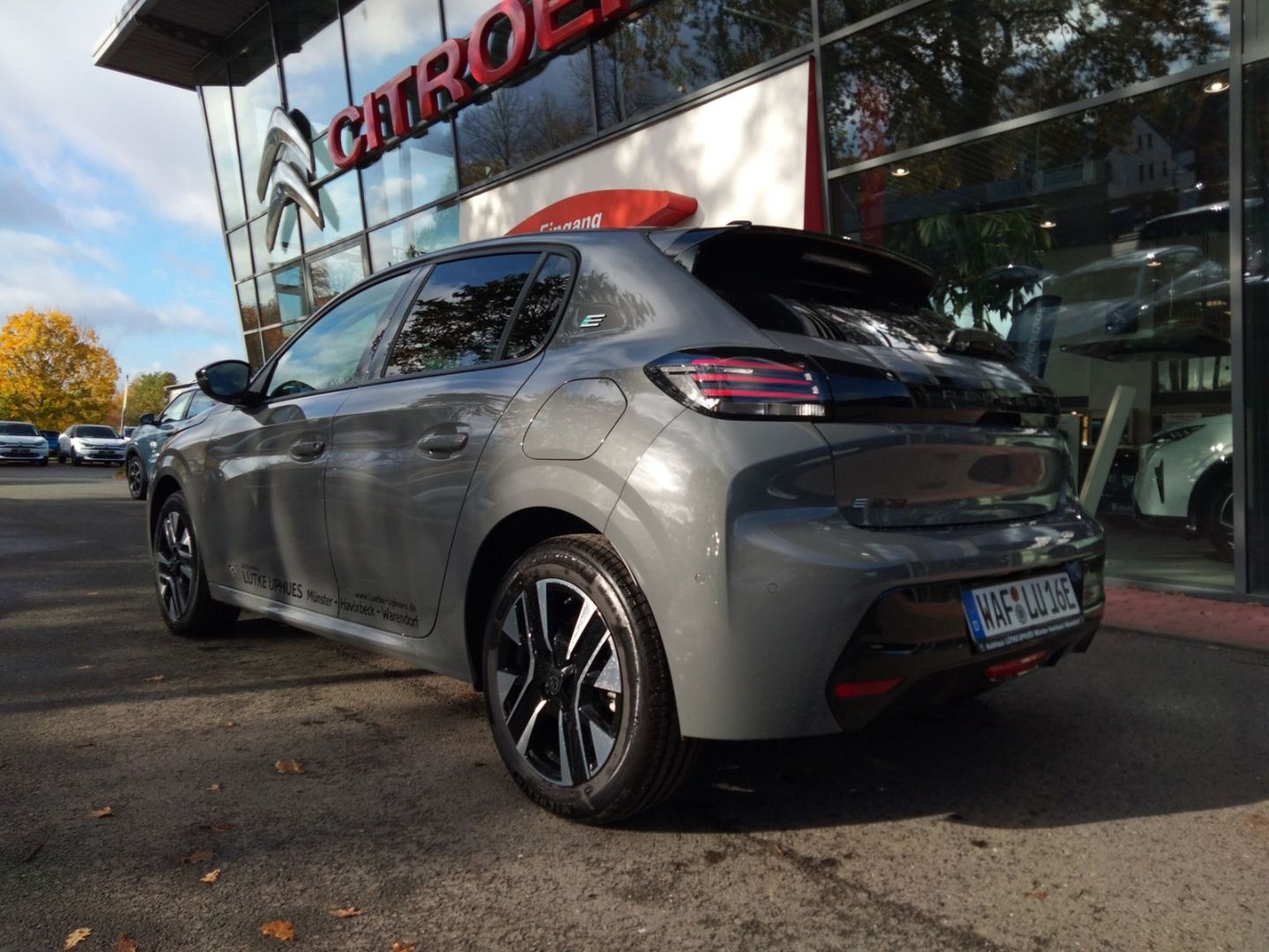 Fahrzeugabbildung Peugeot 208 Allure Elektro 156 Navi 360 Kamera SHZ Keyle