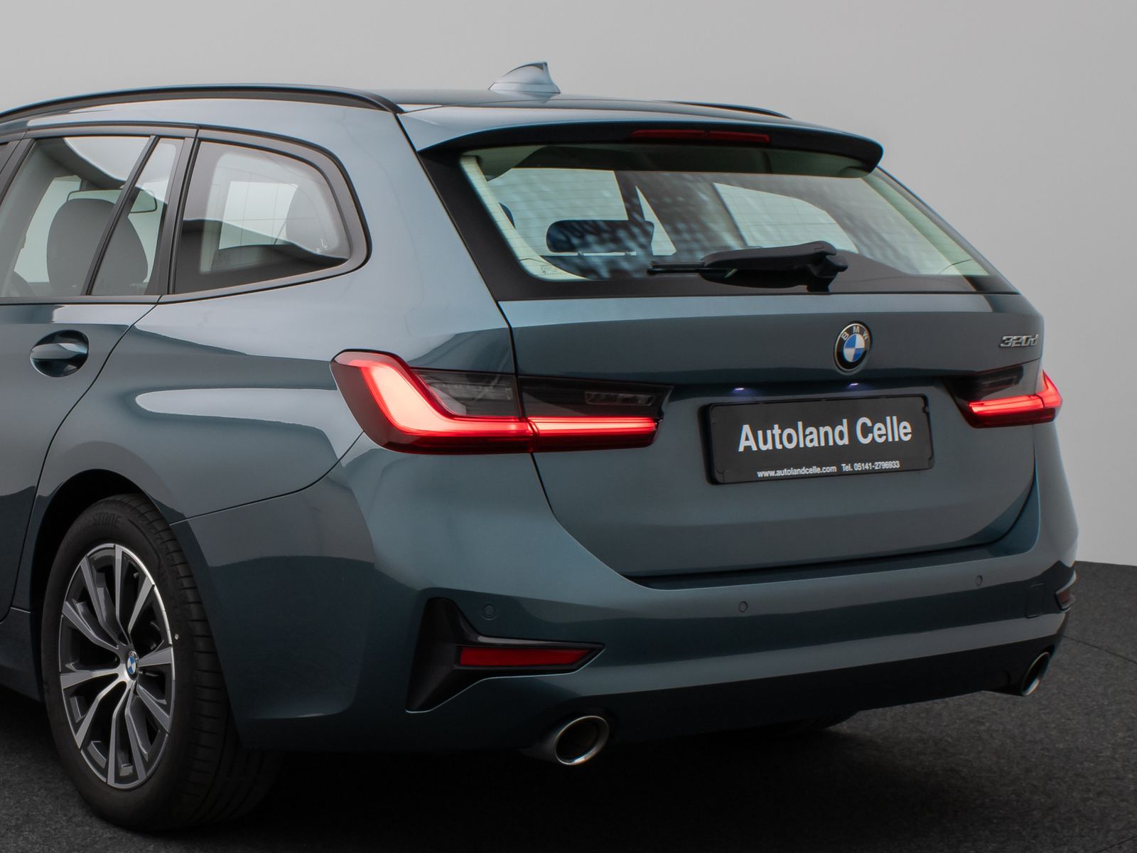 Fahrzeugabbildung BMW 320d Panorama DAB PDC Sitzhzg Geschwindigkeitsre