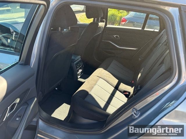 Fahrzeugabbildung BMW 330 i xDrive M-Sport Touring Kamera/ACC/Sitzh.