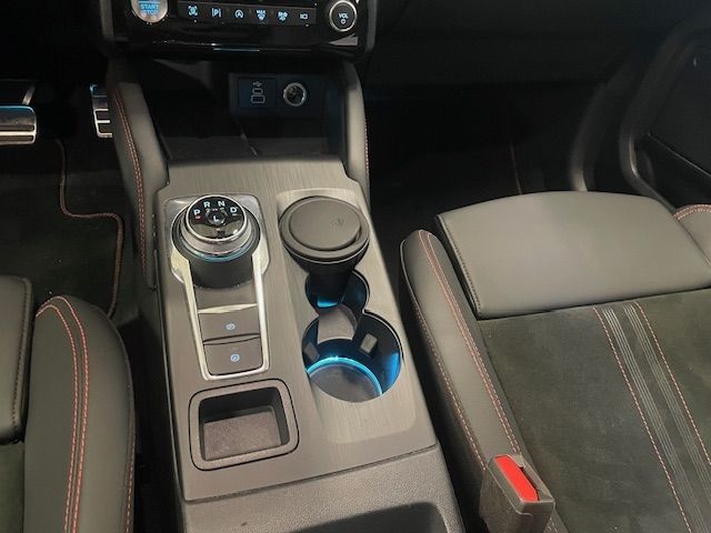 Fahrzeugabbildung Ford Kuga ST-Line X HUD AHK-klappbar Navi B&O LED