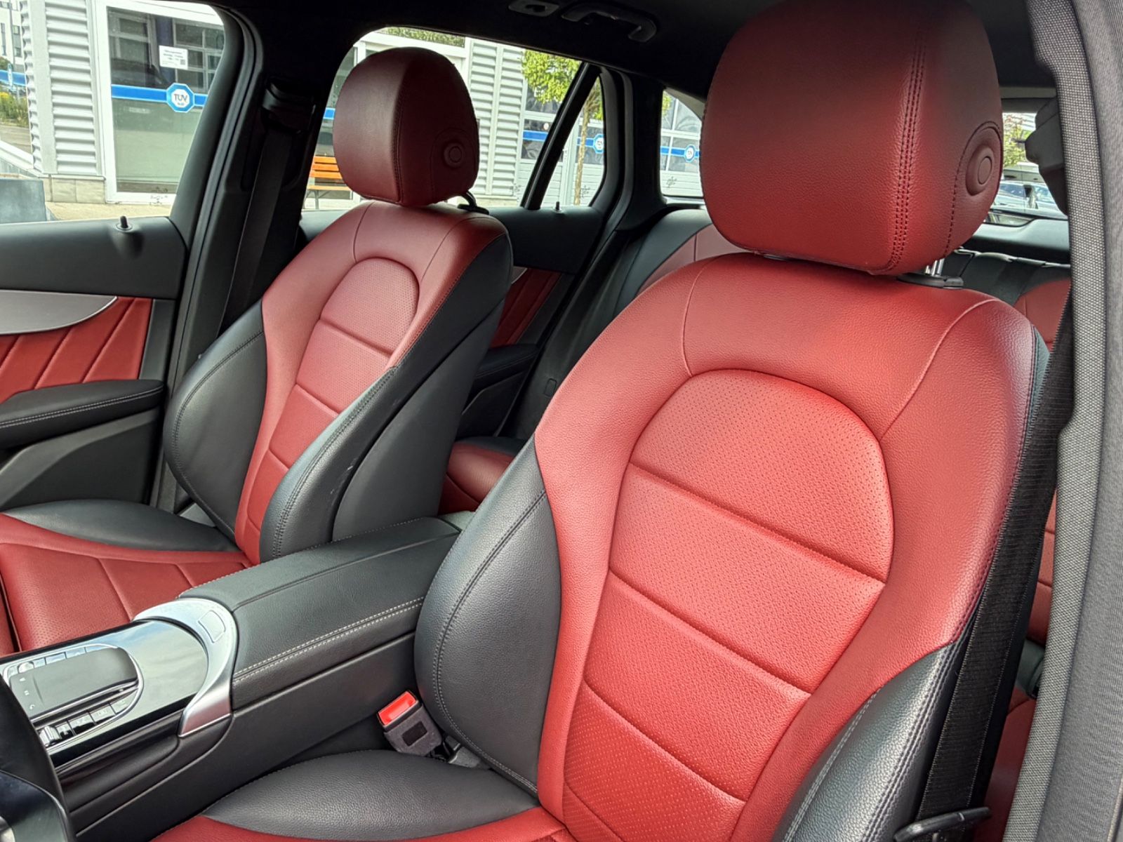 Mercedes-Benz GLC 200d 4M LED/HUD/KAMERA/LEDER/AMG-PAKET/1.Hd! foto 10