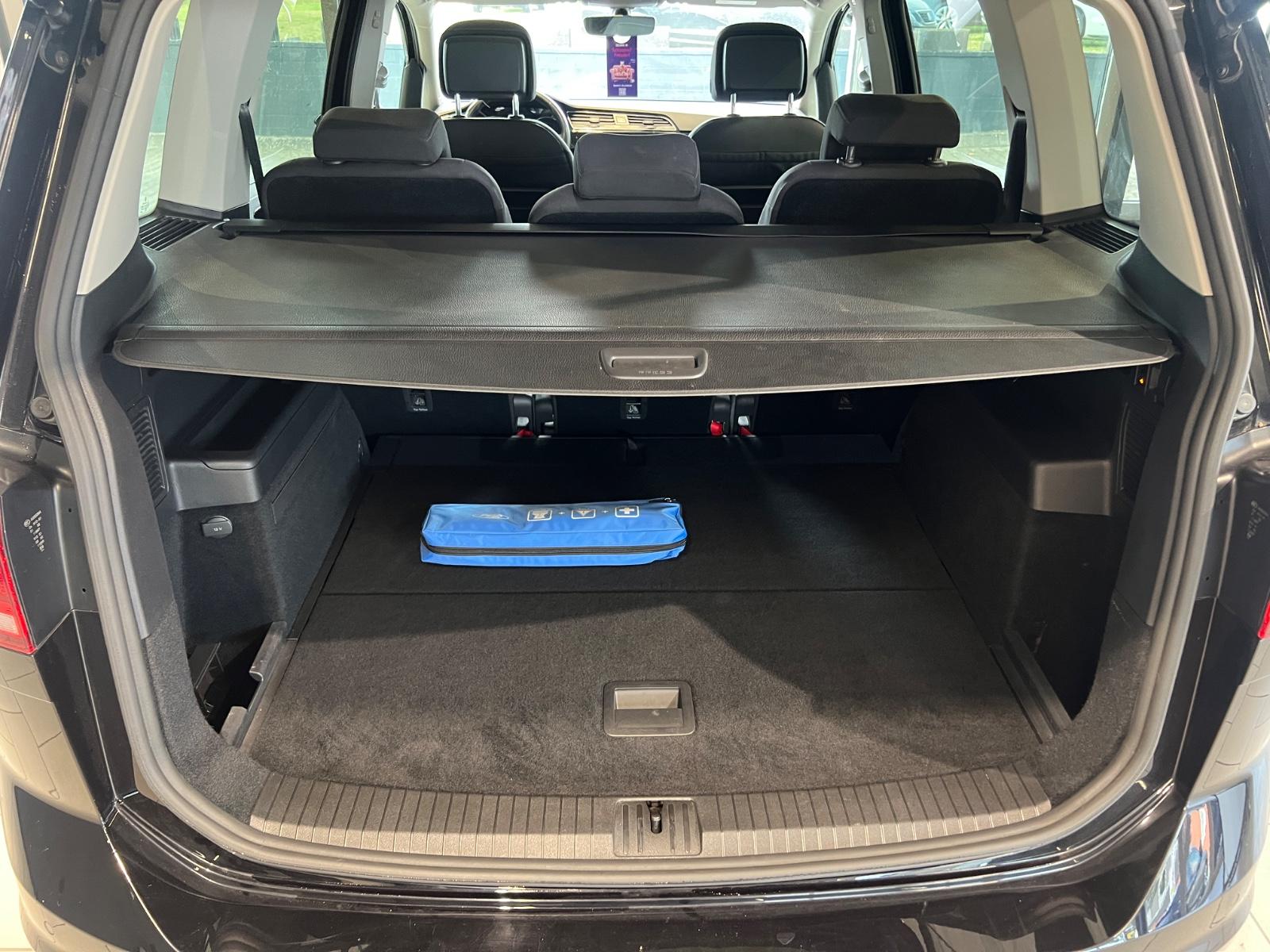 Volkswagen Touran Highline*ALCANTARA*PANO*AHK