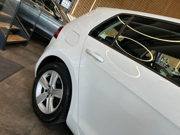 MYAUTOCENTER – Gebraucht- und Jahreswagen mit Werkstattservice in Pfaffenhofen Volkswagen Golf VII *TÜV0228*STHZ*KLIMA*NAV*PDC*BLTH*CD*