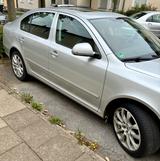 Skoda Octavia 1.8 TSI Elegance  - Skoda Octavia mit Benzin-Antrieb: Limousine, 1.8