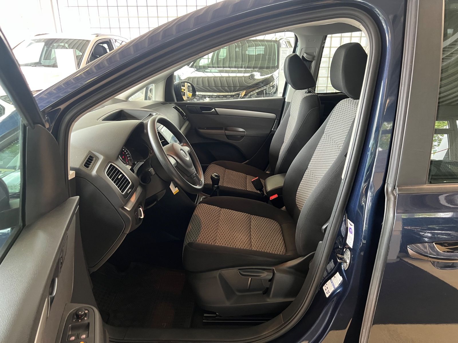 Fahrzeugabbildung Volkswagen Sharan 2.0 TDI BMT*CARPLAY*RÜCKFAHRKAMERA*7.SITZ