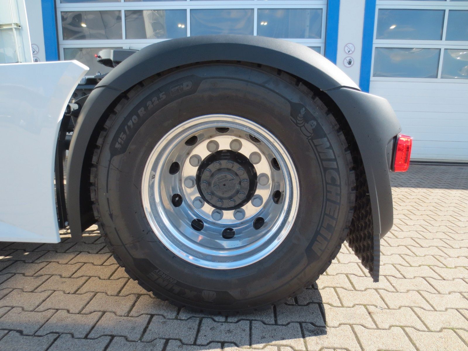 Fahrzeugabbildung DAF XG 480 FT Mautklasse 3 Tageszulassung
