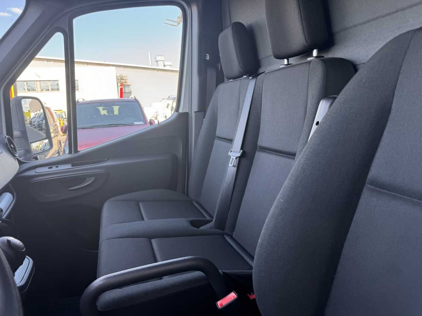 Fahrzeugabbildung Mercedes-Benz Sprinter 317 CDI Koffer LBW Schwing Klima Kamera