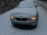 BMW 118i  e87 - BMW 118: 118i E87