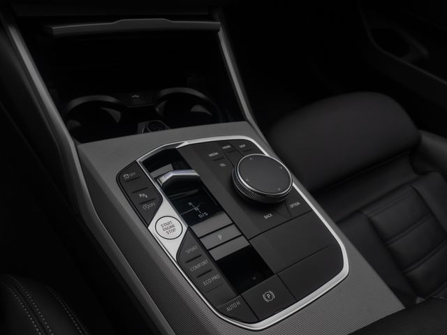 BMW 330, 2022 — 22