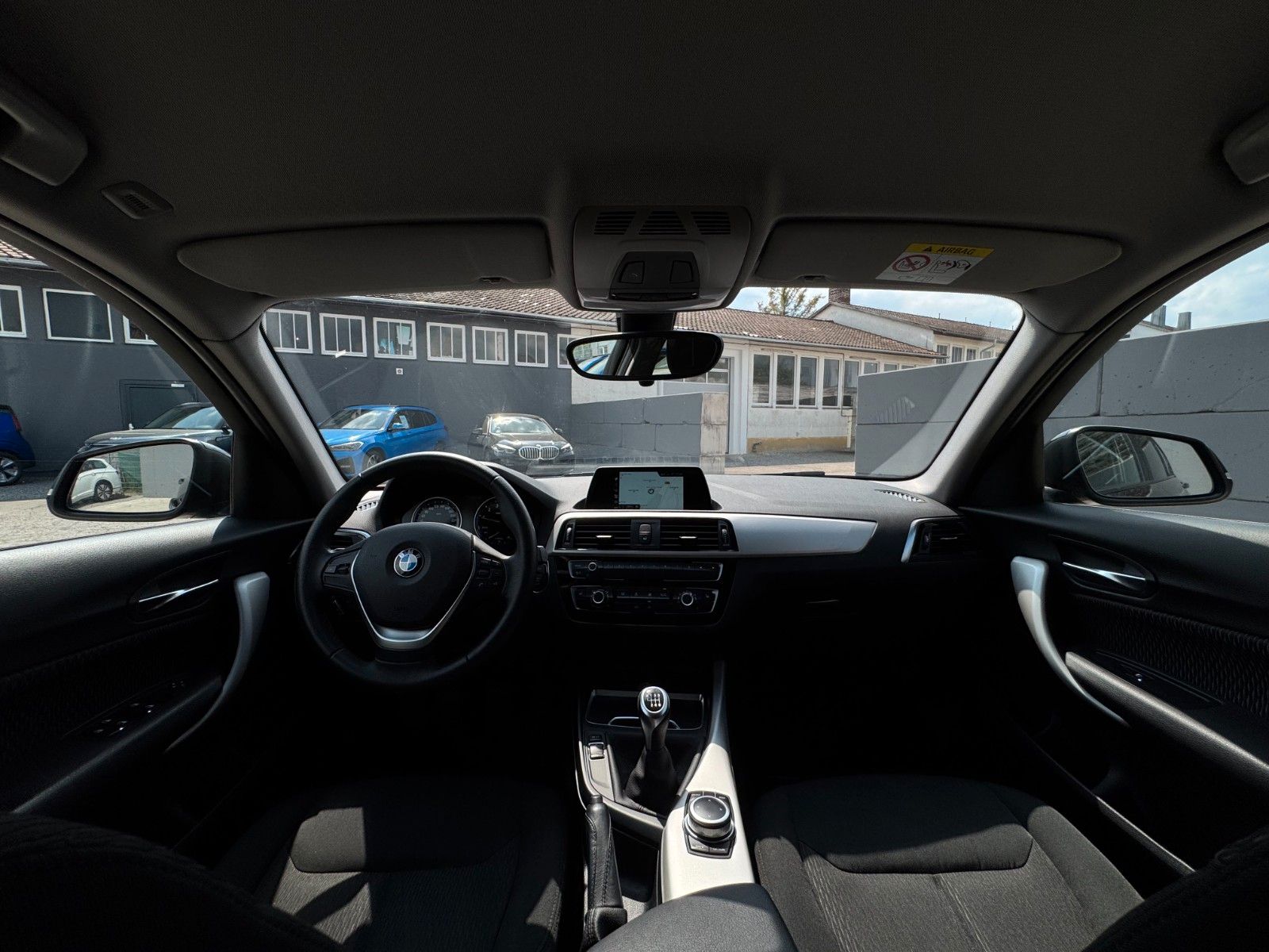 Fahrzeugabbildung BMW 116i F20 Advantage Navi LED PDC SHZ