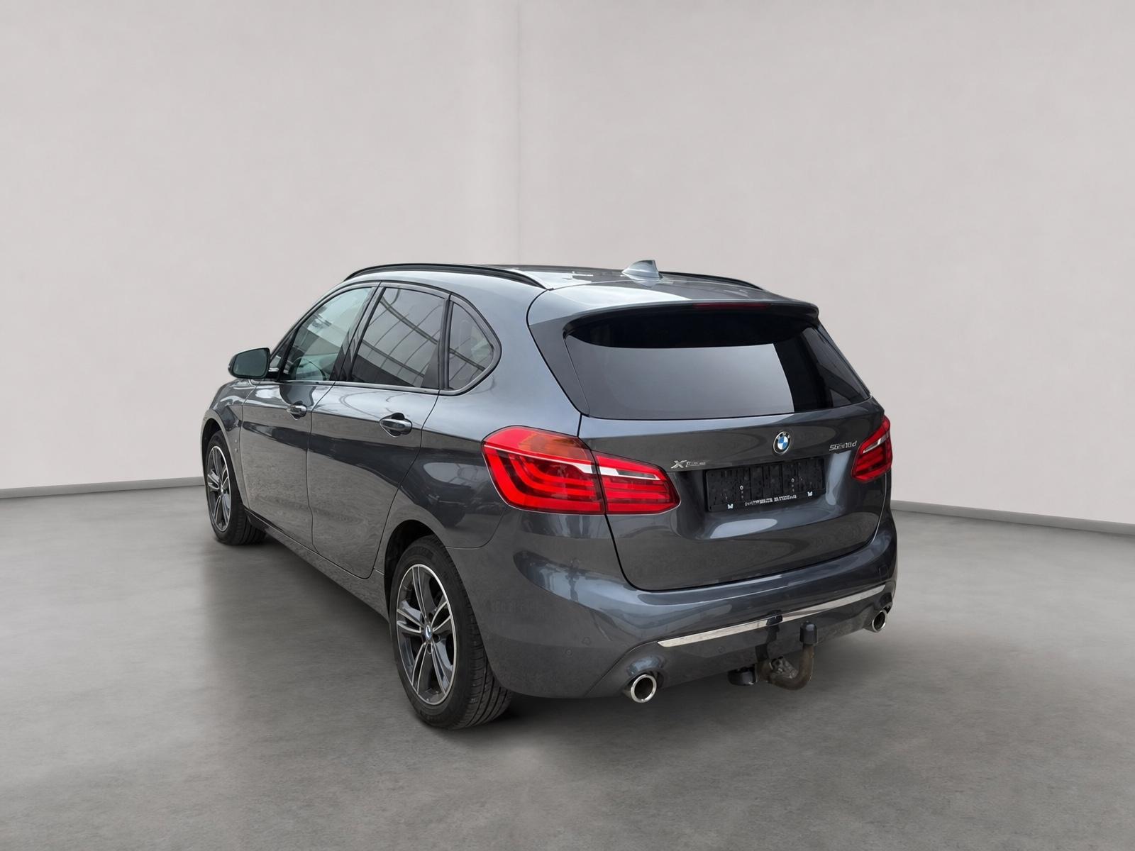 BMW 220d xDrive Active Tourer Sport Line*LED*Kamera*