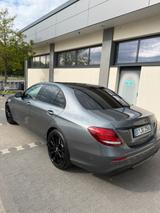 Mercedes-Benz Mercedes Benz E450 AMGLine  Junge Stern Garantie - Mercedes-Benz E 450: 5 Türen