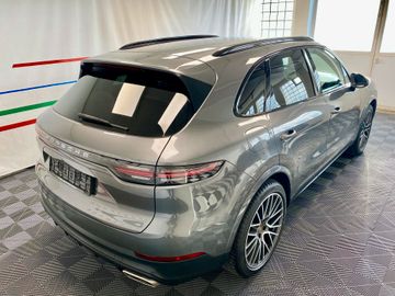 Porsche Cayenne - 5