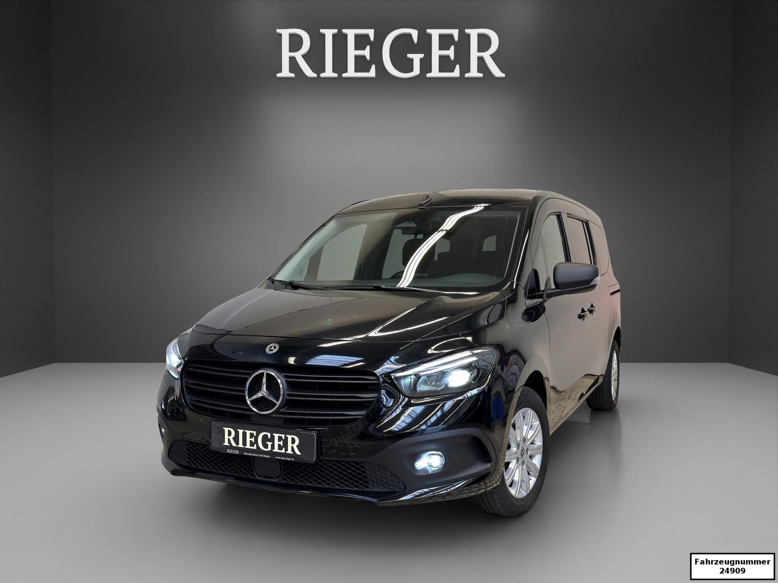 MERCEDES-BENZ Citan 113 Tourer Progressive Plus*7 Seat*LED*+++