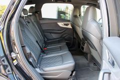 AUDI SQ7 / HUD / LED / PANO / MATRIX / 22-ZOLL
