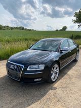Audi S8 5.2 V10 tiptronic quattro / 2.Hand / Facelift - Audi S8 mit Benzin-Antrieb: Limousine, 5.2