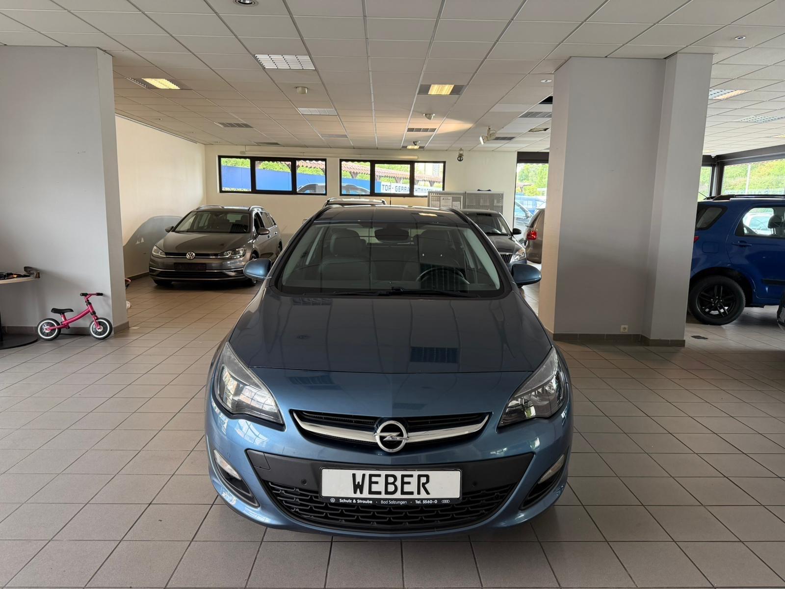 Opel Astra 2015 — photo 18