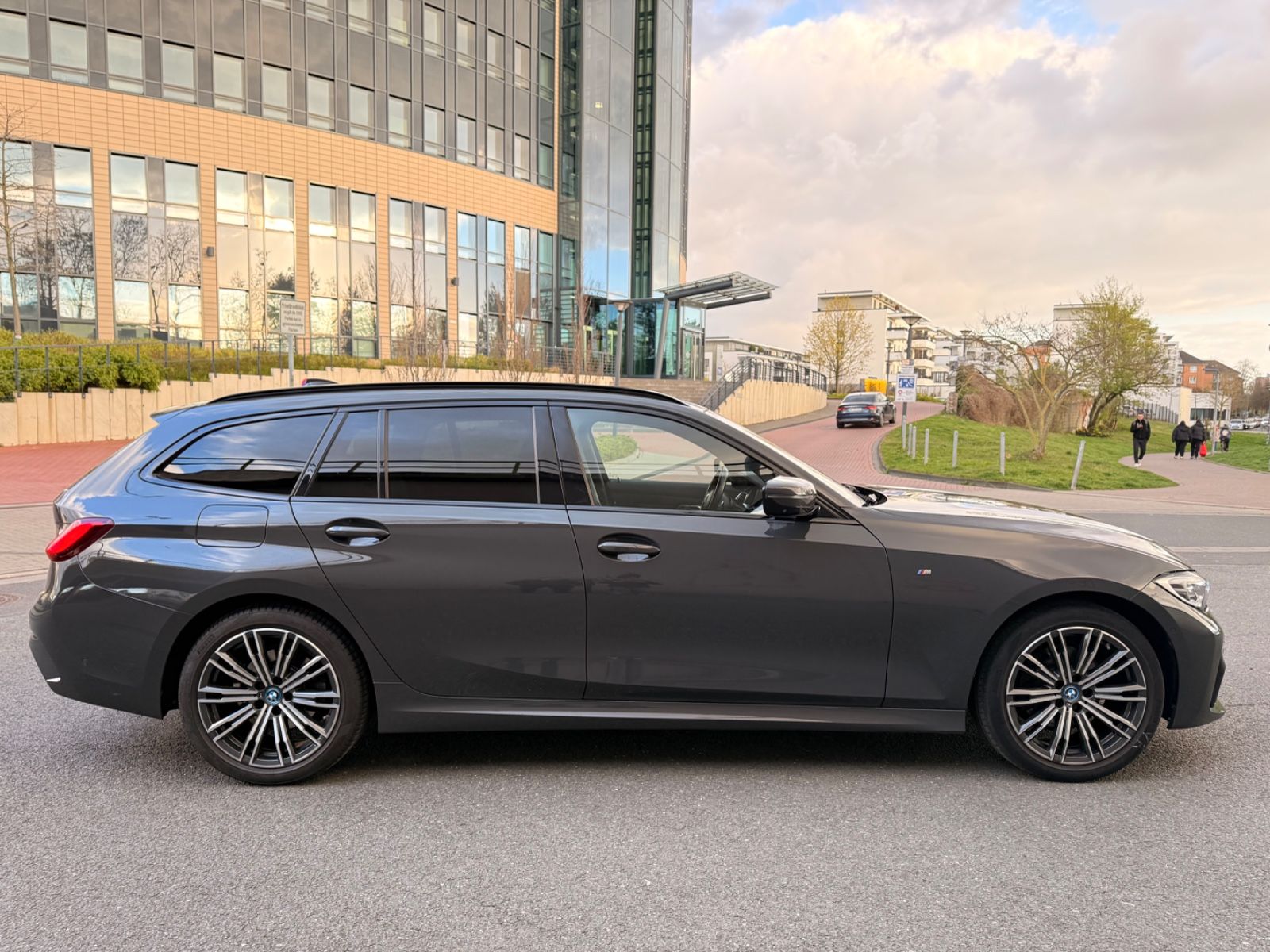 BMW 320 3 Touring 320 d xDrive M Sport foto 6