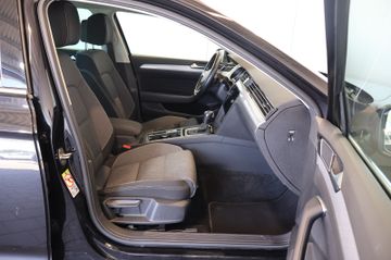 Volkswagen Passat 2.0 TDI Business ACC+LED+CARPLAY+AHK