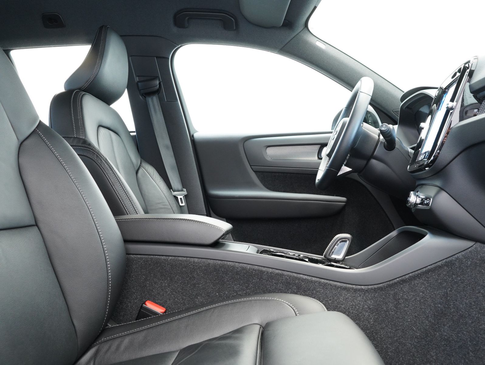 Fahrzeugabbildung Volvo XC40 B4 B R Design LED/NAVI/ACC/LEDER/360°