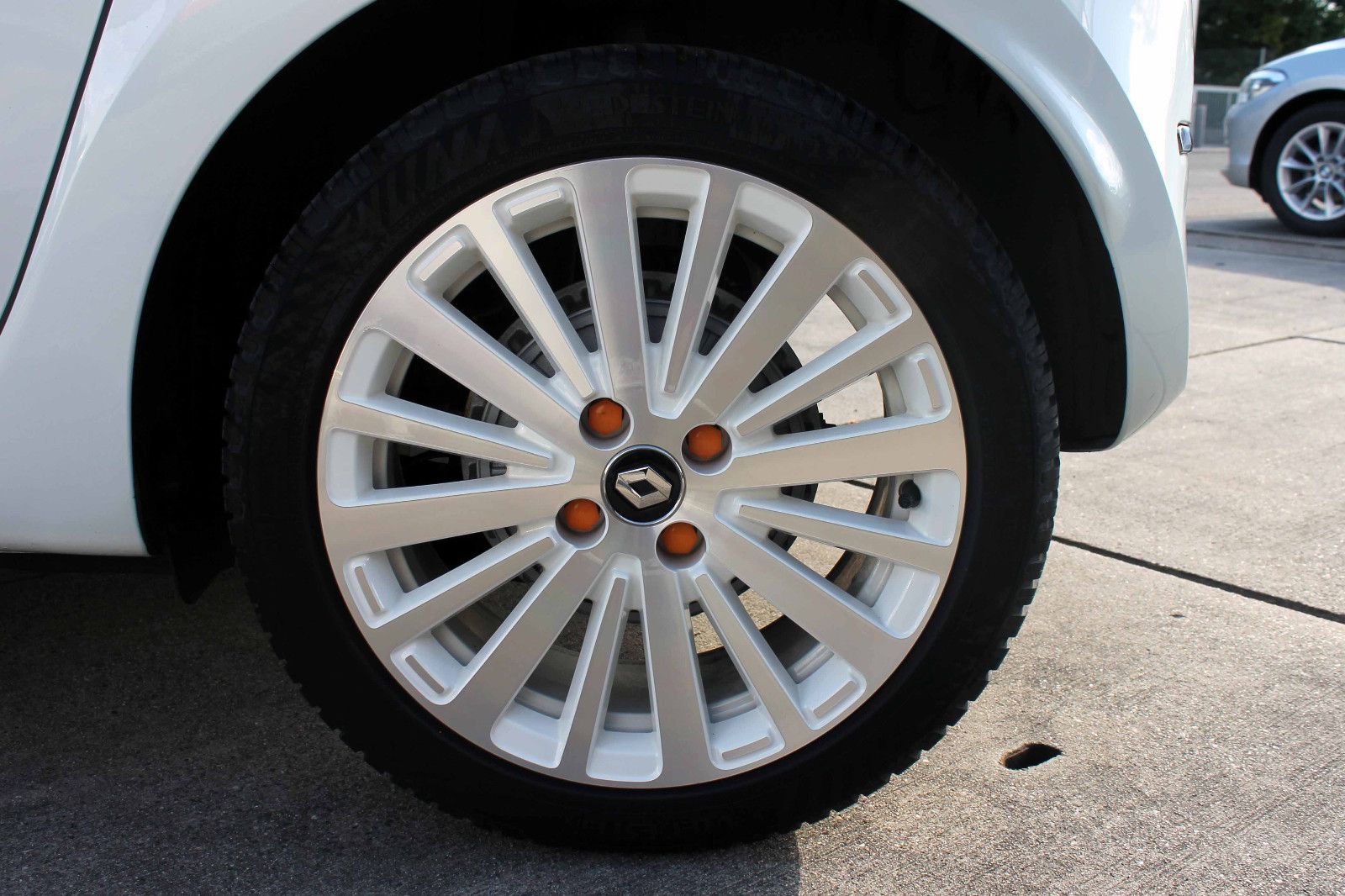 Fahrzeugabbildung Renault Twingo Vibes Electric 21kWh KAM PDC SHZ KLIMA BT