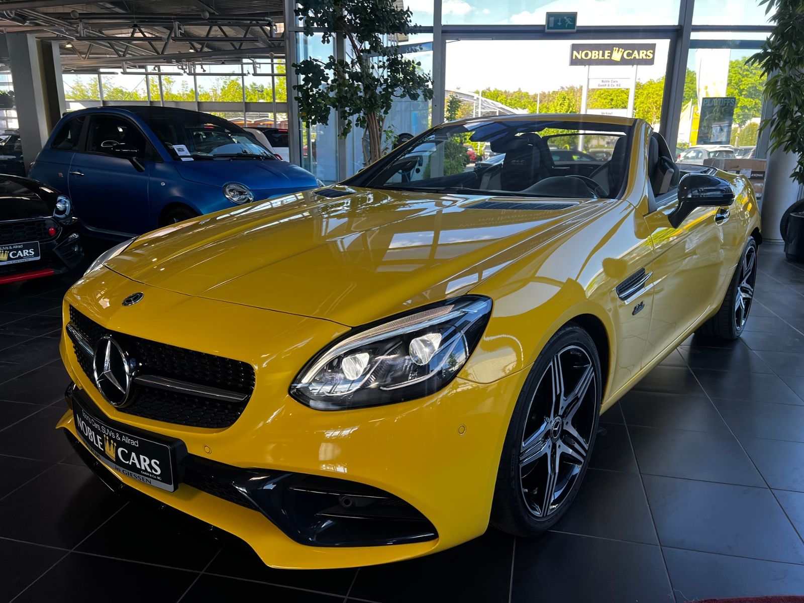 Fahrzeugabbildung Mercedes-Benz SLC 300 Final Edition H/K AMG LED NAVI ALU