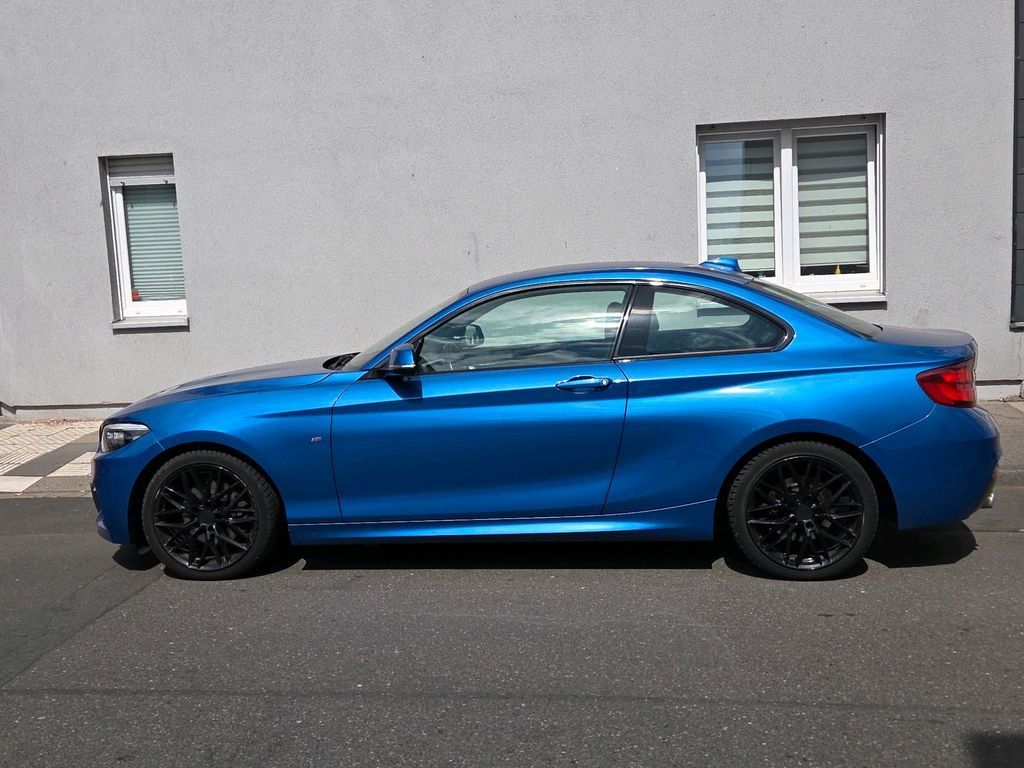 Image of BMW 220