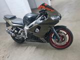 Yamaha R6 - YAMAHA 2002 R6