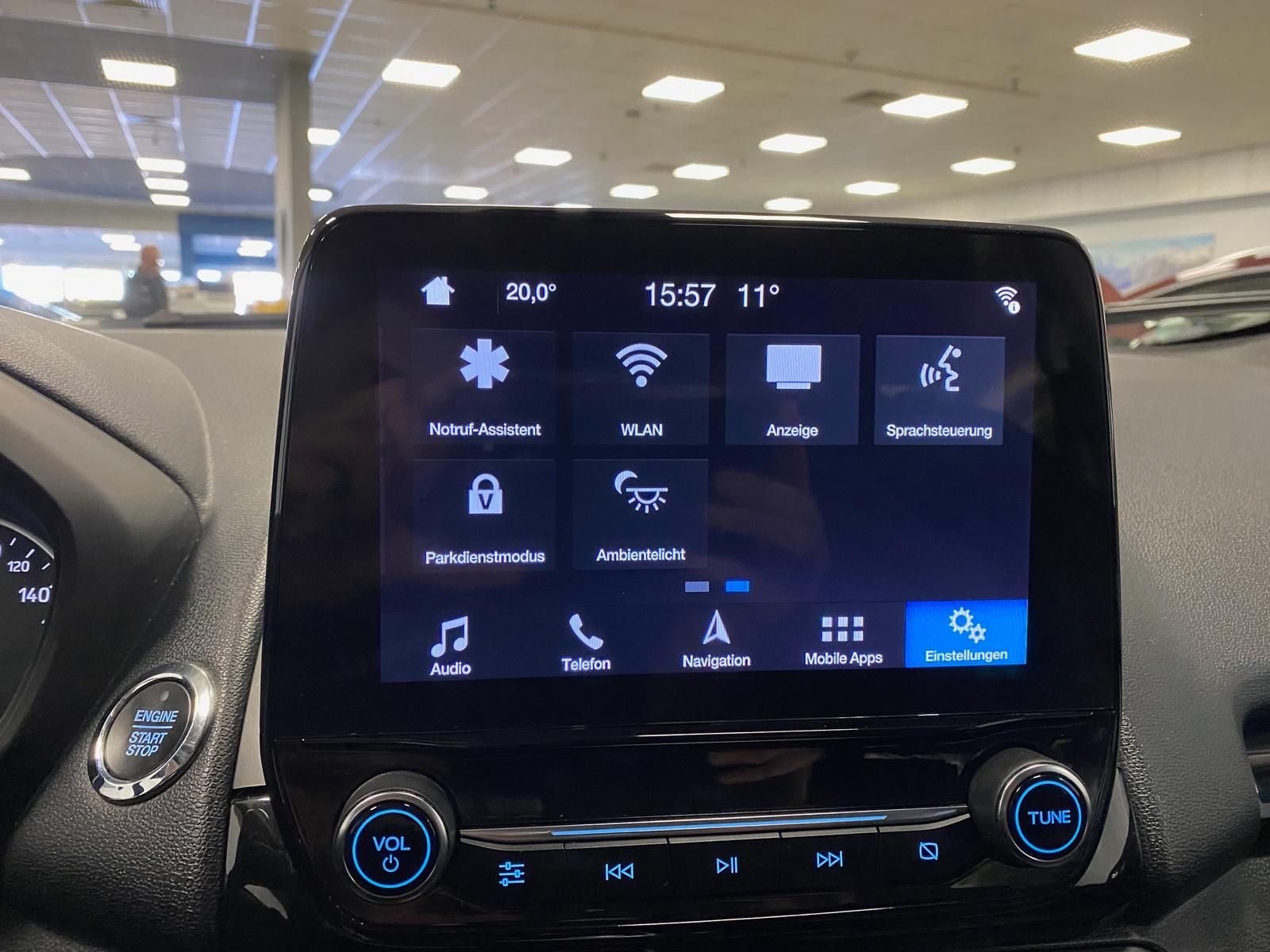 Fahrzeugabbildung Ford EcoSport 1.0 Titanium Automatik+AHK++NAVIGATION+