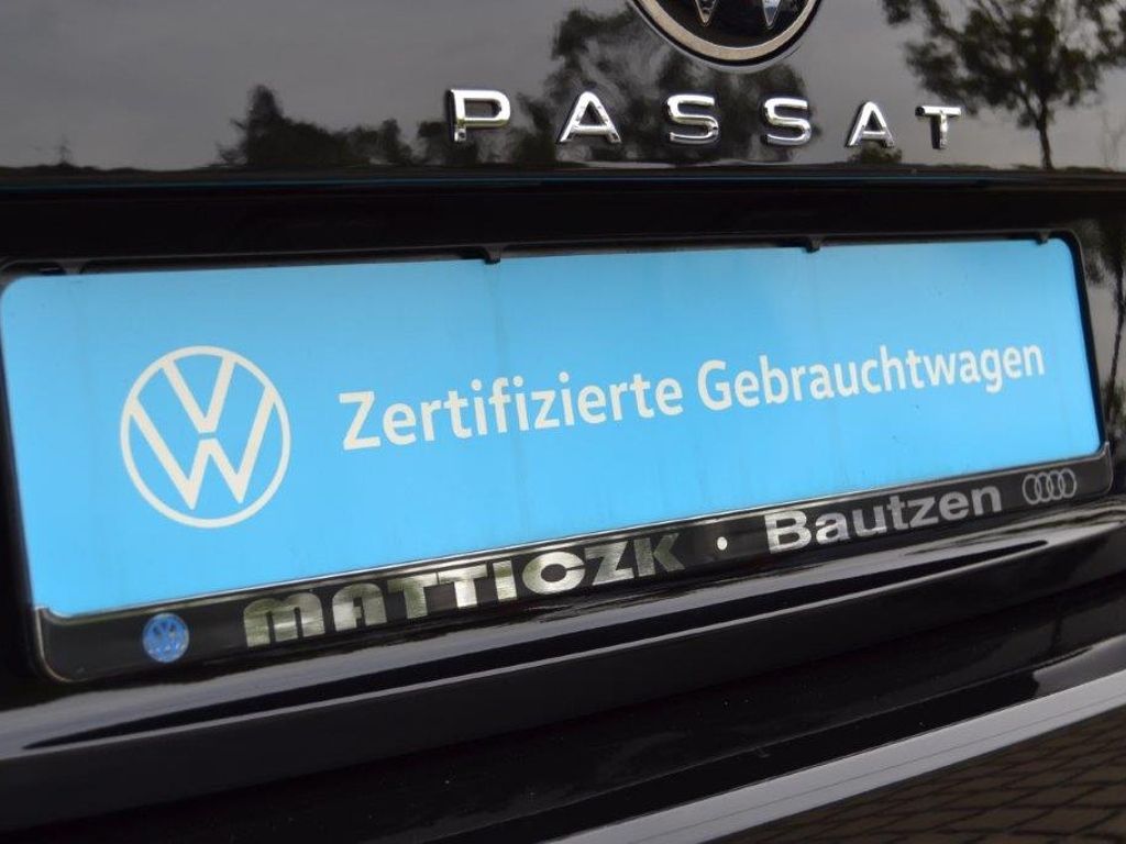 Passat Variant 1.5 TSI Business LED/NAVI+VZE+RFK