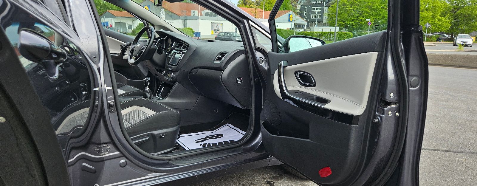 KIA cee'd / Ceed Spirit Kamera - Navi - SHZ - LHZ