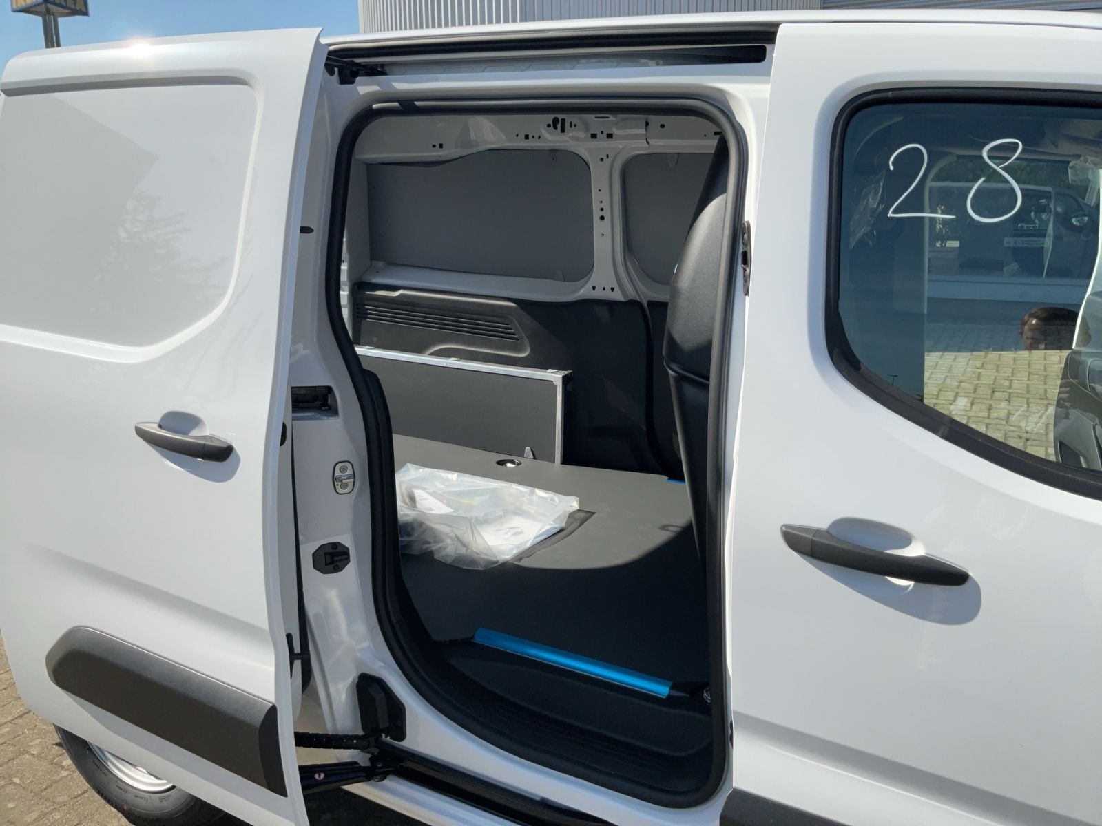 Fahrzeugabbildung Fiat Doblo L2 10 Zoll Radio Kamera