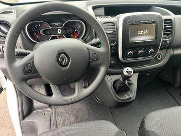 Renault Trafic - 12
