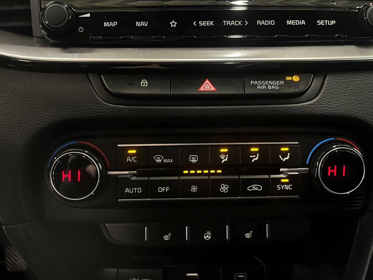 Fahrzeugabbildung Kia Ceed_sw Vision 1.4 Tempomat Kamera Navi DAB