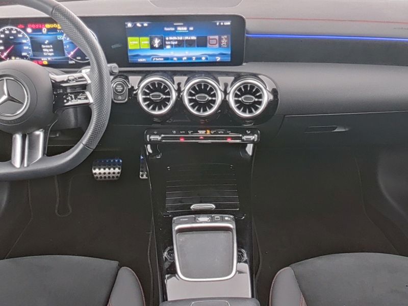Fahrzeugabbildung Mercedes-Benz CLA 220 4M Coupé AMG Pano+Night+AdvSound+Keyless