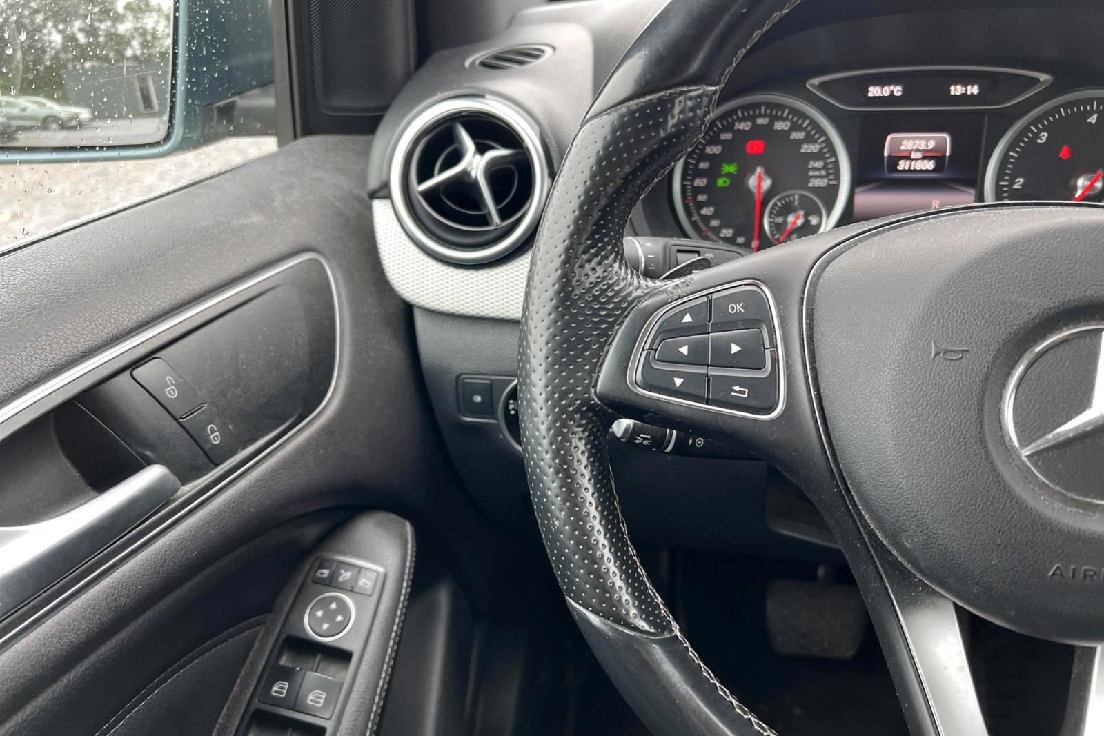 Mercedes-Benz B220 2015 — photo 7