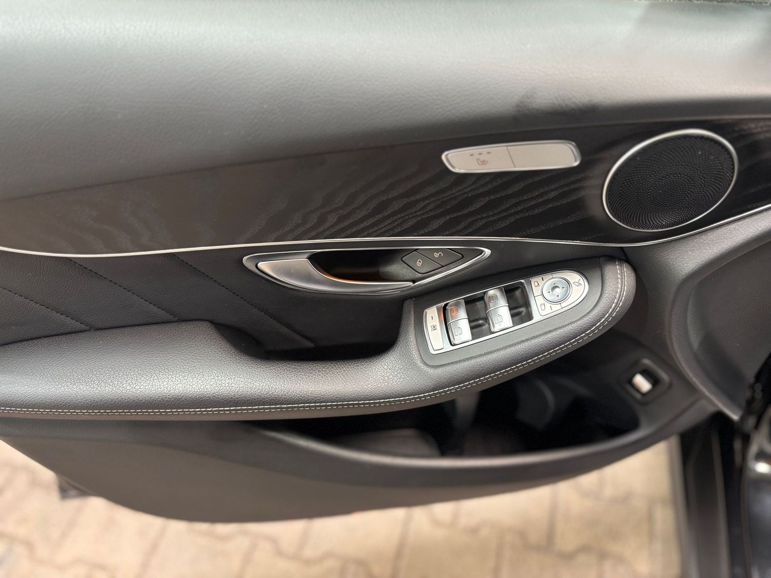 Fahrzeugabbildung Mercedes-Benz GLC 250 d AMG 4Matic#LED#Spur#360°#Alcantara